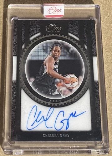 Chelsea Gray 2025 Panini Chelsea Gray Auto