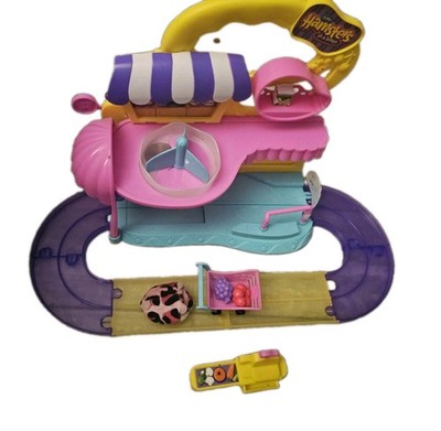 Zuru Hamsters in a House  Supertmarket Set- And Styling Studio Lot