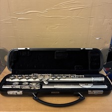 Yamaha Advantage 200AD Student Flute With Case