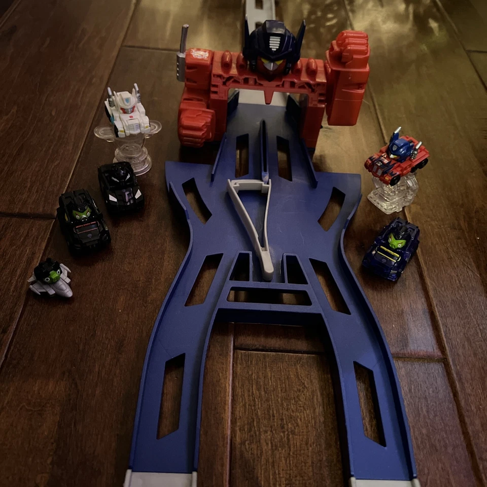 Telepods Angry Birds Transformers Optimus Bird Raceway with Prime Magnus More - Image 2 of 4