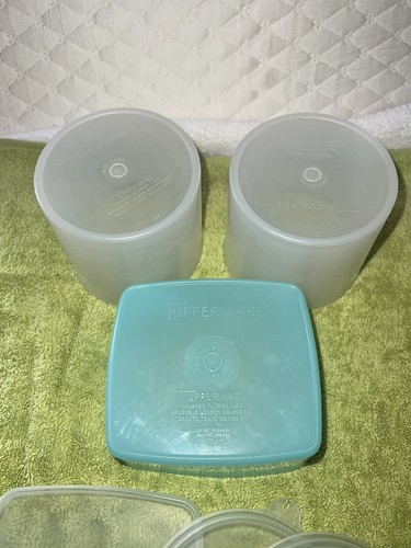 Tupperware Vintage 16 oz Square ROUND & (2) ROUND 20 Oz CANISTERS Bowls EUC - Picture 10 of 24