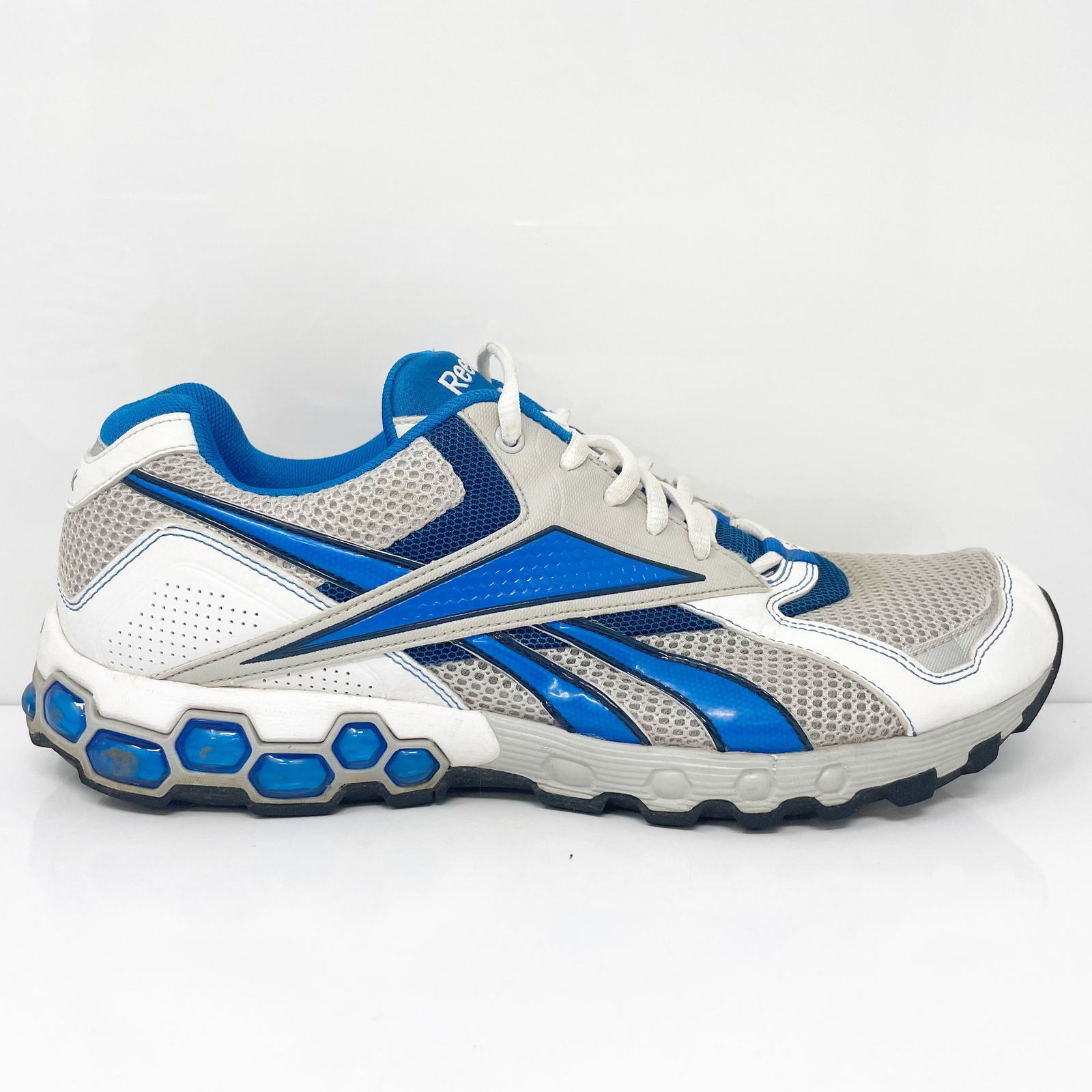 J18015 Gray Running Shoes Sneakers Size 