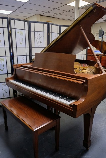 young chang baby grand piano g 157 young chang baby grand piano g 157