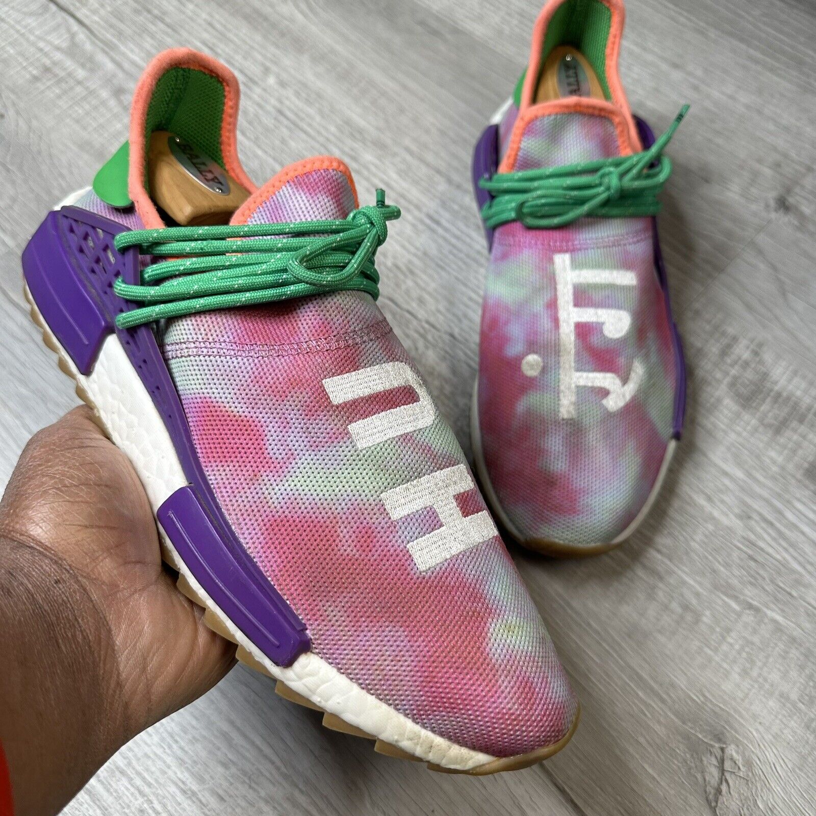 adidas Human Race NMD Pharrell Holi Festival (Chalk Coral) Size 11 AC7034