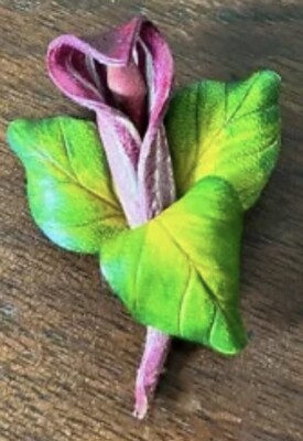 Lovely Artisan Wild Flower Brooch So Realistic! Elizabeth Petrucci Leather Prod.