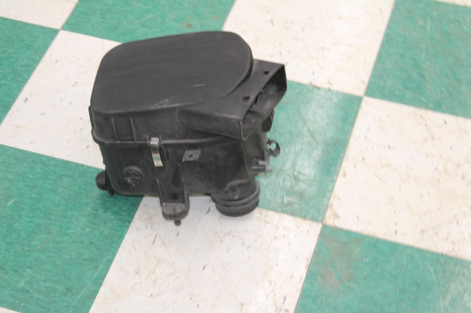 14-20 MASERATI GHIBLI 3.0L Motor Engine RH Air Cleaner Filter Box Assembly OEM