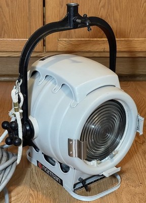Rare Norman FS6 6  1200-2400 WS Fresnel Spot Light Flash Head 900 Series Power 2