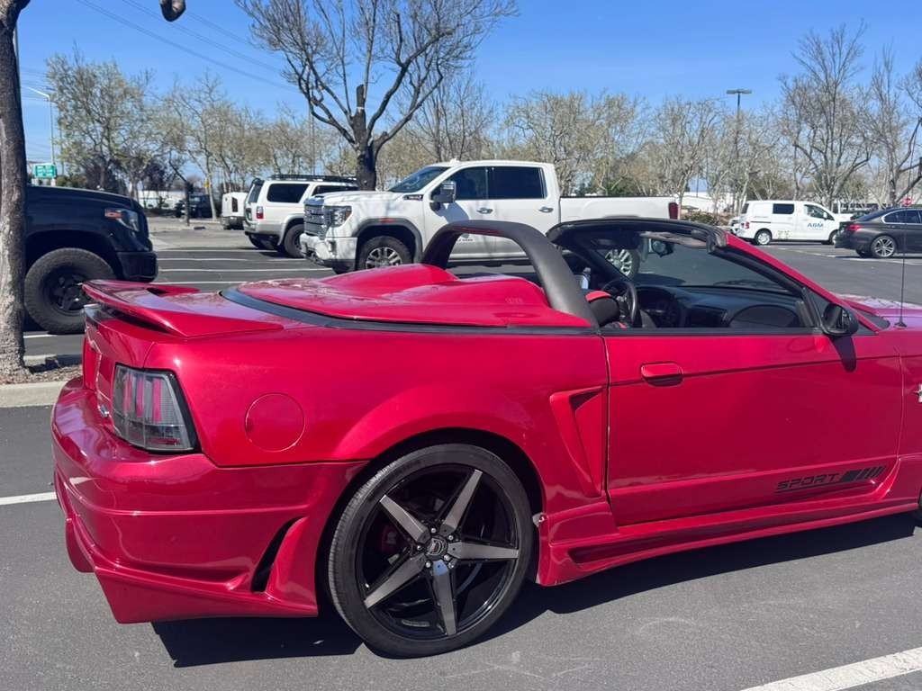 2000 Ford Mustang