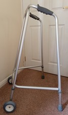 Drive DeVilbiss Wheeled walking frame (Large) Model: 10285W-30