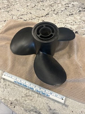 3851423 Volvo Penta D3 Propeller - Aluminum * Seller Not Expert