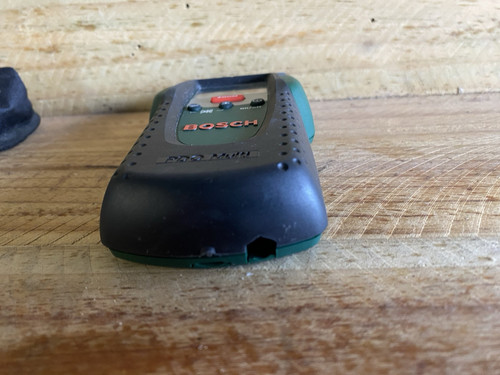 BOSCH STUD FINDER DETECTOR WITH CARRY CASE TESTED WORKING 2008 - Picture 6 of 9