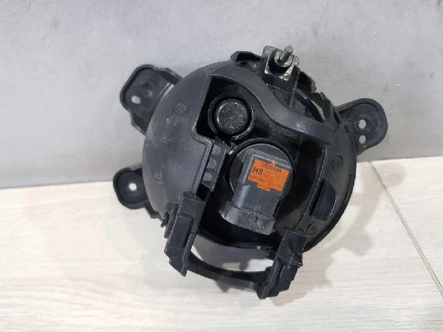 2014 Chevrolet Trax Right Fog Light - Image 3 of 4