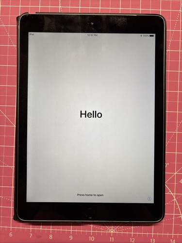 iPad 6th Generation 32Gb. Unlocked, Cleaned And Tested