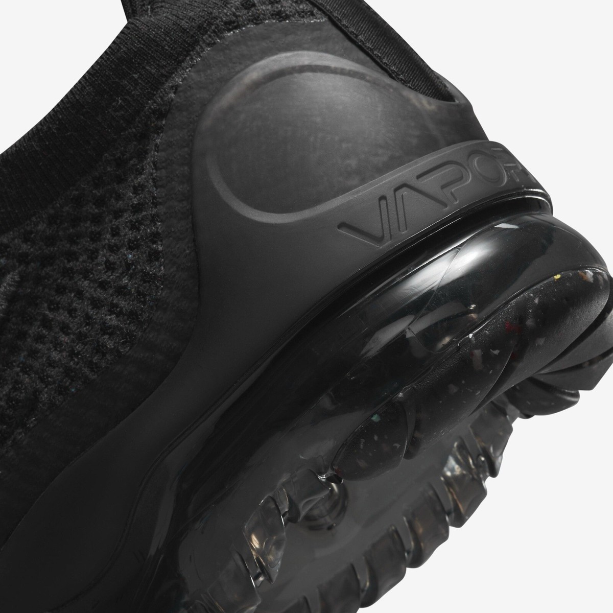 Nike Air VaporMax 2021 Flyknit Triple Black Sneakers, Size 