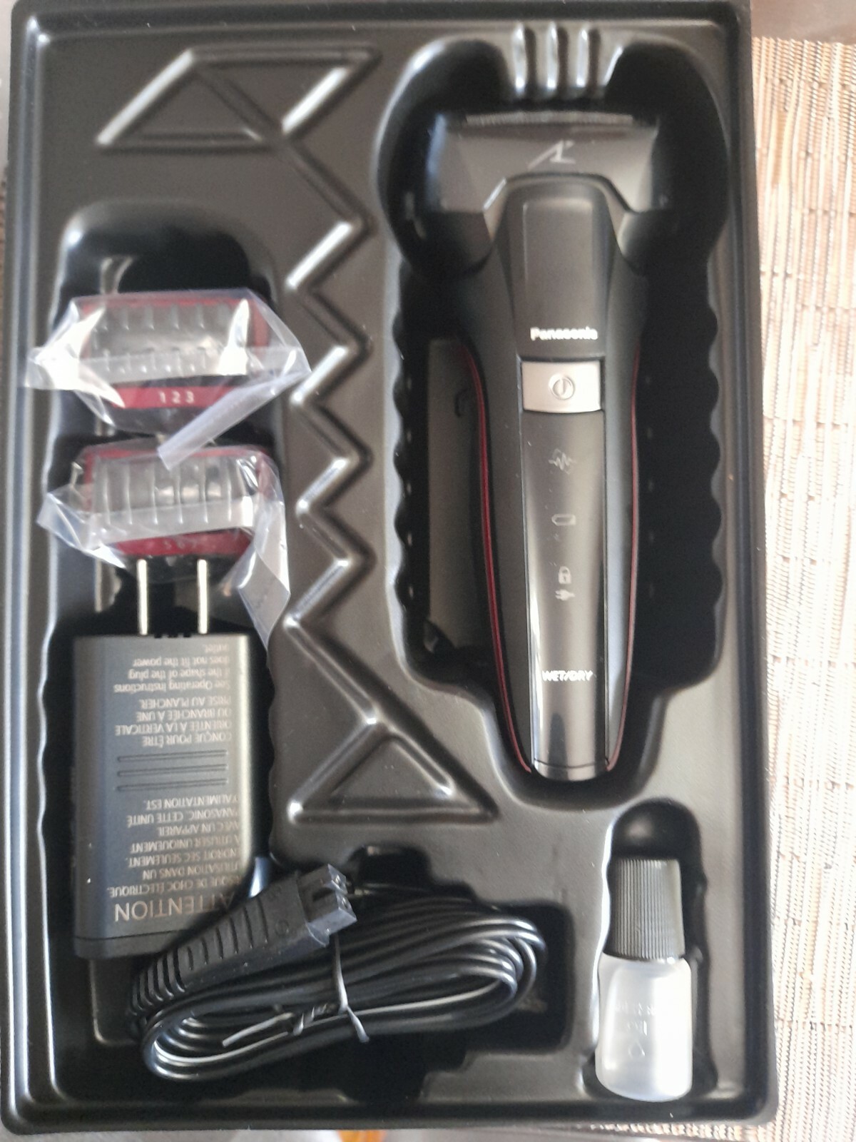 Panasonic ESLL41K Hybrid Wet Dry Cordless Men's Trimmer & Detailer