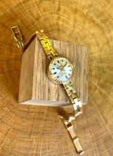 CHAIKA Soviet scale weaving ladies Wrist Watch for Women USSR 1970s *SERVICED*