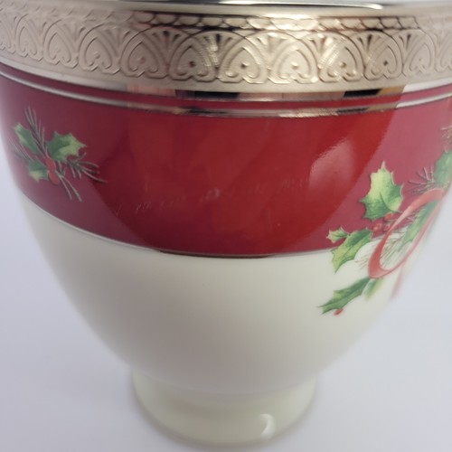 Set of 8 Mikasa Palatial Holly Platinum Mugs Holiday Christmas China Holiday - Picture 17 of 17