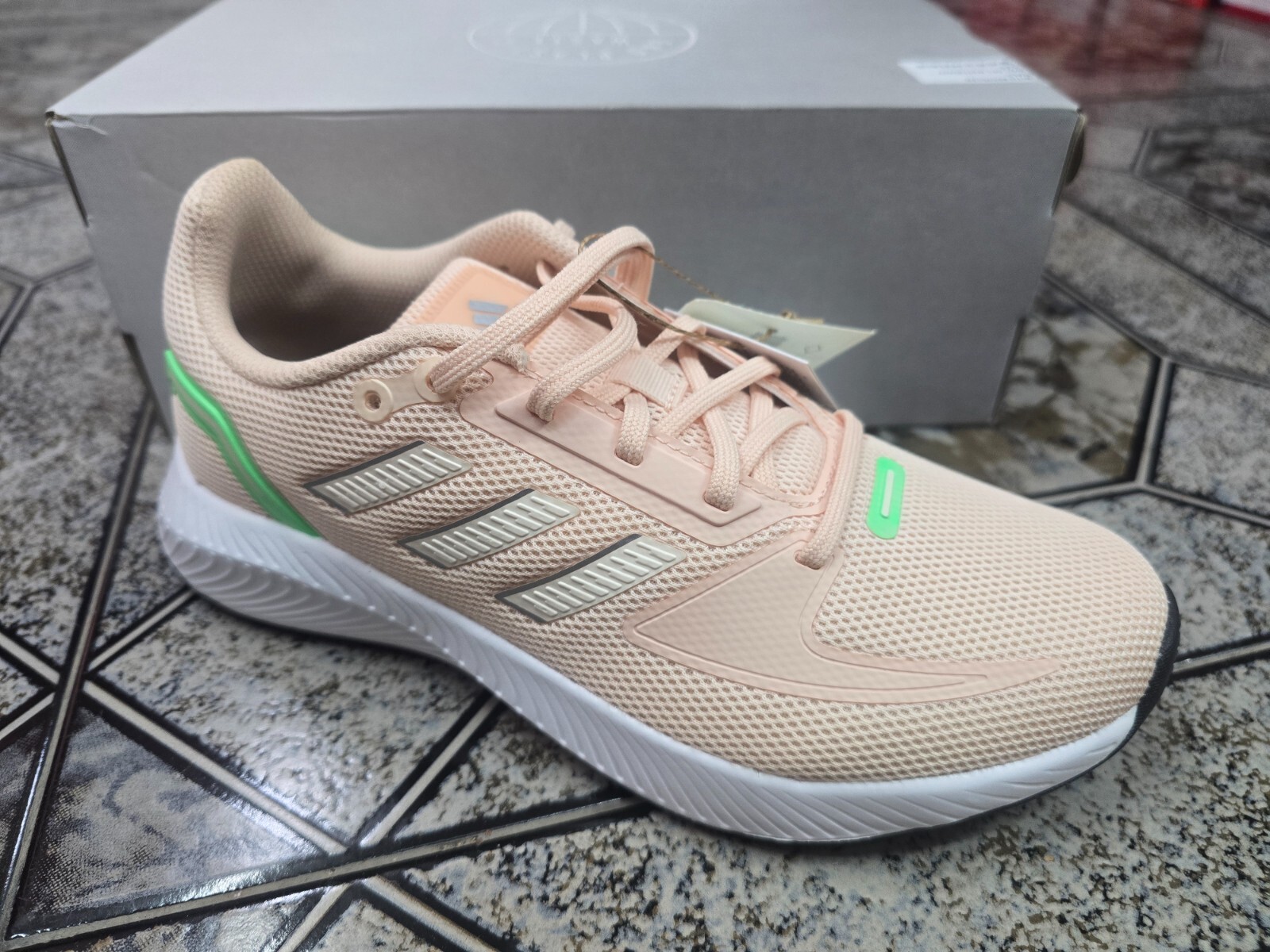 Adidas Women’s runfalcon running Size US 5 EU 36 UK 3.5 beige pink rosa Adidas Women’s runfalcon running Size US 5 EU 36 UK 3.5 beige pink rosa
