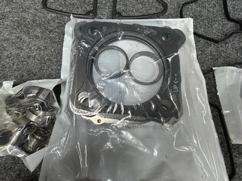 OEM HARLEY-DAVIDSON 2024 M8 117 TOP END KIT 25701945 Foto 4 de 4