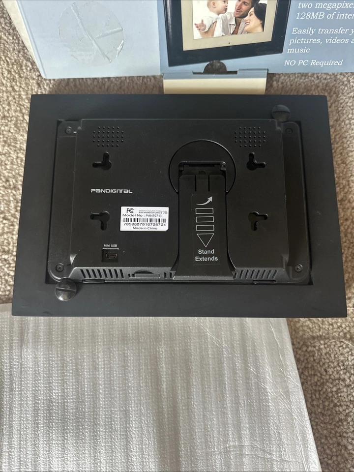 Pandigital 7 Inch Photo Frame 256MB New In Box Remote Control PAN7056WO1 - Image 4 of 4