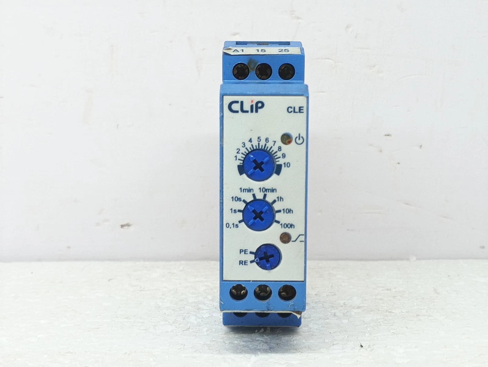 SIEMENS SIEMENS New - Surplus Power Distribution Circuit Breaker