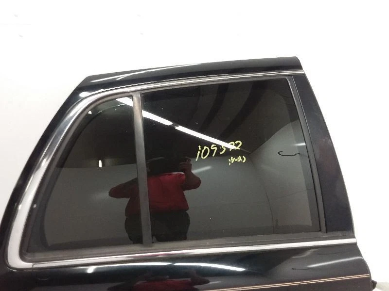 1998-2002 Ford Crown Victoria Passenger Right Rear Side Door 114. WB Black - Image 2 of 4