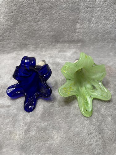 2 Art Glass Handblown Flower (Lily) Wine Bottle Stoppers-Pr. Cobalt Blue & Green - Picture 4 of 12