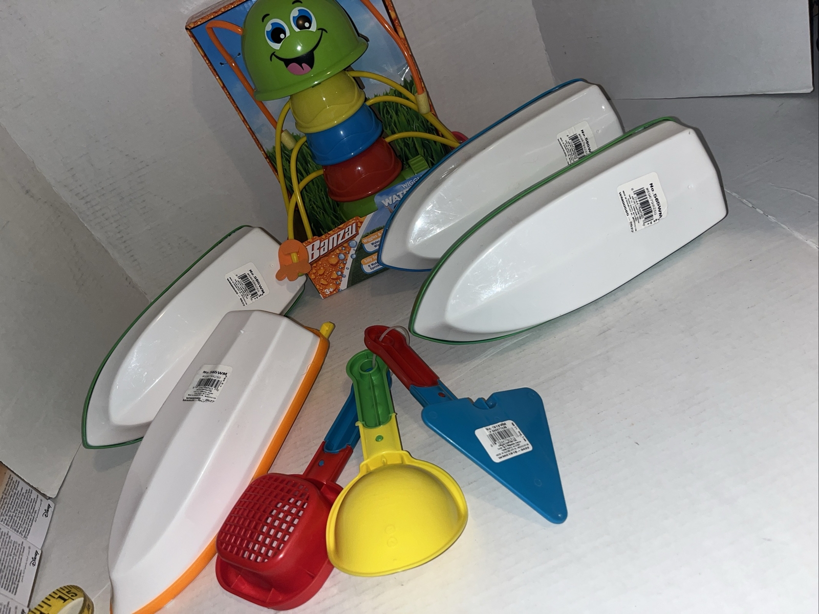 Waterpillar Banzai Wigglin' Waterpillar Outdoor Water Sprinkler Ages 3+ W/4 Boats ...