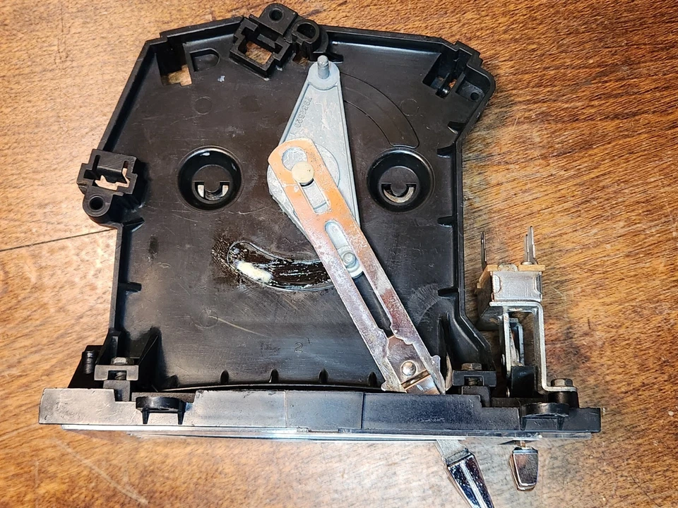 Control de tablero calentador Buick Regal Century original GM 1974-1977 Foto 3 de 4