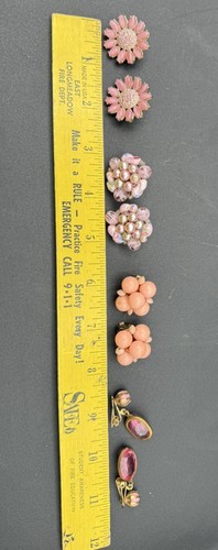 Vintage Pink Clip On Earrings Lot 4 Pairs Beautiful! Beaded Cluster C1072 - Picture 3 of 3