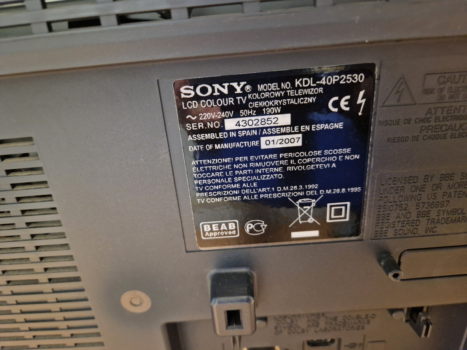 Verkaufe einen Sony Bravia tv KDL40P2530 kein Smart TV eBay