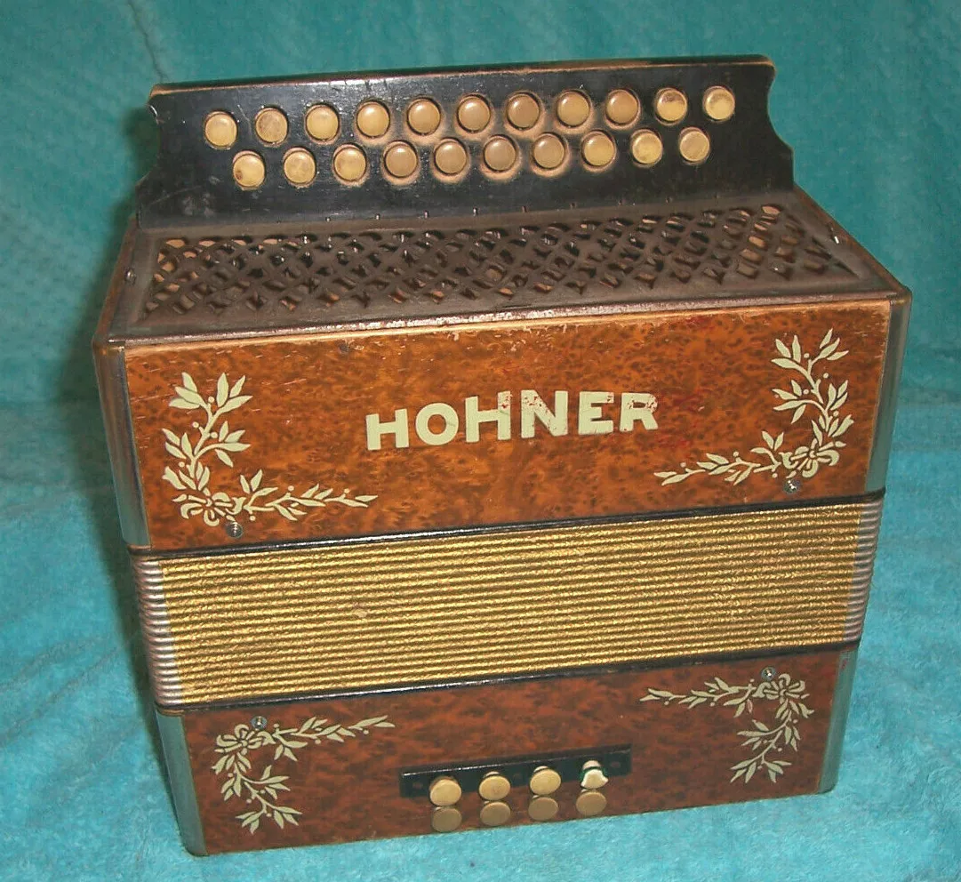 Hohner 2 row Accordion Button Box Accordian made in Germany Keys of C and F