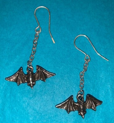 Alchemy of England Gothic ''Kiss the Night'' Bat Earrings Pewter Dangles BRAND NEW