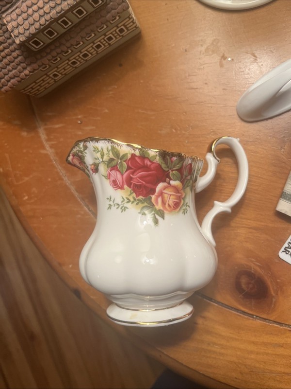 Royal Albert Old Country Roses Bone China Larger 4.5 Inch Creamer - England