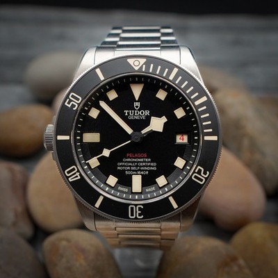 TUDOR Pelagos 25610TNL black dial 42mm extra rubber strap