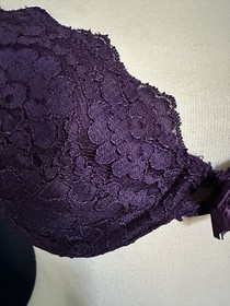 VICTORIA&rsquo;S SECRET VINTAGE ORIGINAL MIRACLE BRA LACE SET RED AND PURPLE 36C