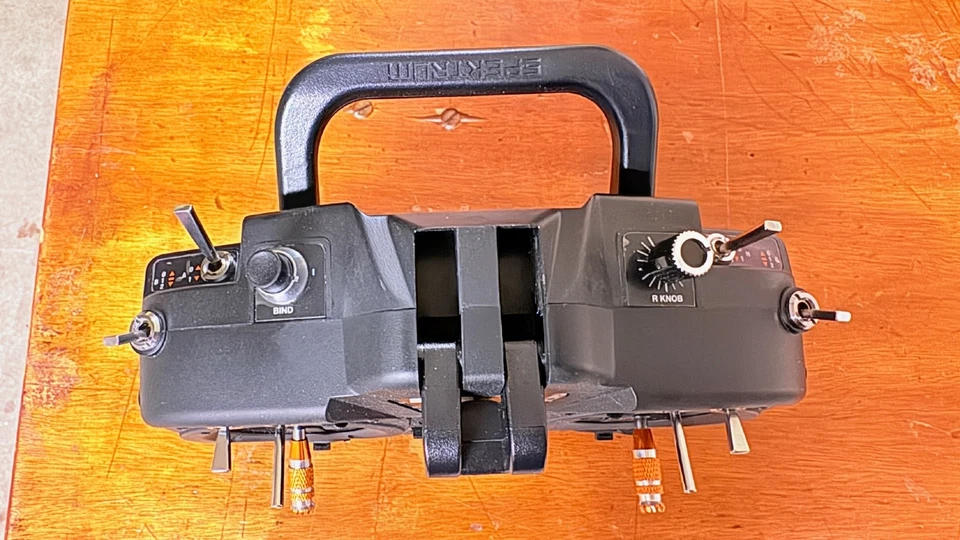 NX8 Spektrum Transmitter SPMR 8200/8201 - Image 4 of 4