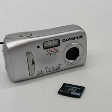Olympus Camedia D-435 4X Digital Zoom Camera 5.1-Megapixel Lens Silver