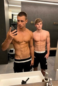 Amateaur locker room porn gay - lalapaneo