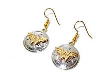 WONDER WOMAN MINI SHIELD EARRINGS GOLD-PLATED SILVER-PLATED GREAT QUALITY 