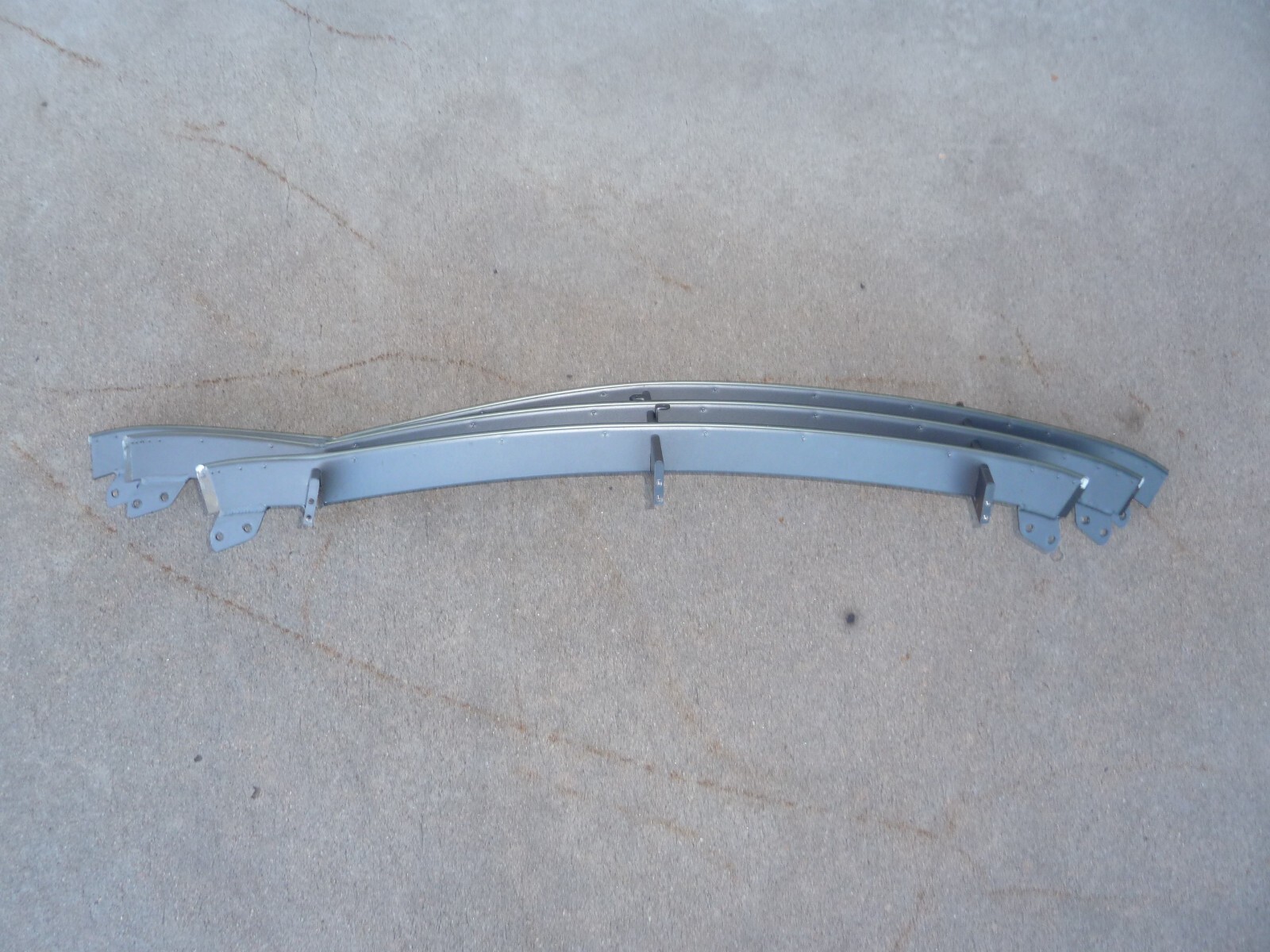 15-18 Ferrari California OEM Front Bumper Center GRILLE DAMAGED ASSEMBLY SCREEN