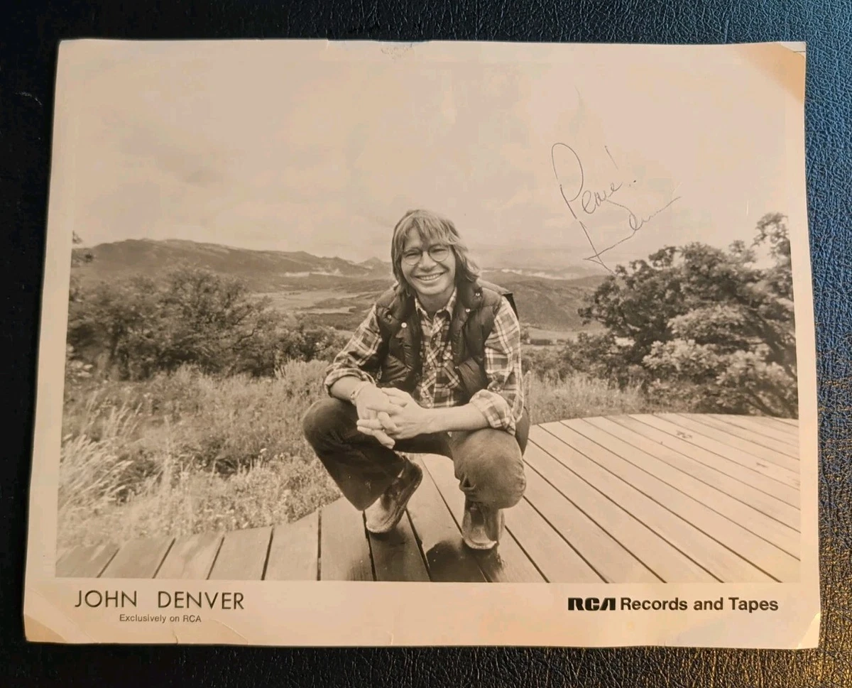 Not Authenticated Original Autographed Rock & Pop Photos for sale