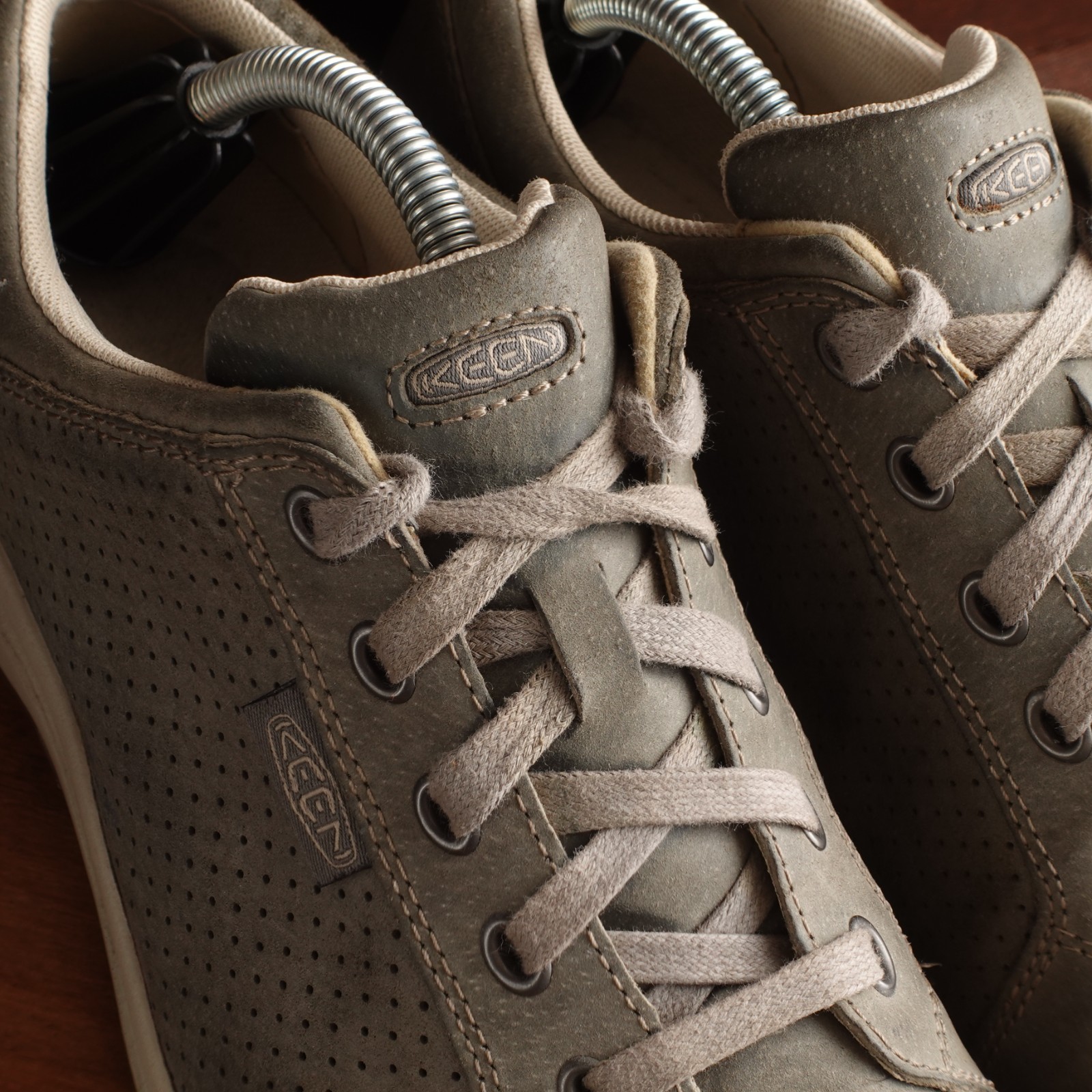 Scarpe Keen donna taglia 8 grigie da viaggio in pelle escursionismo outdoor sneaker basse casual