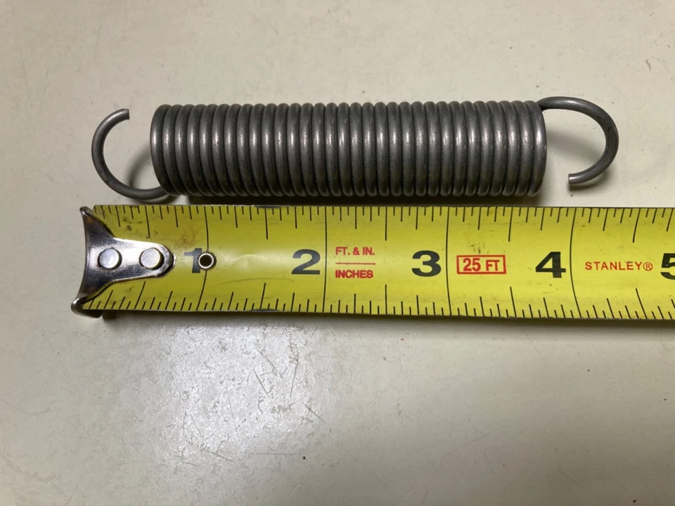 Muelles modernos para puerta de horno de gas Maid Foto 2 de 3