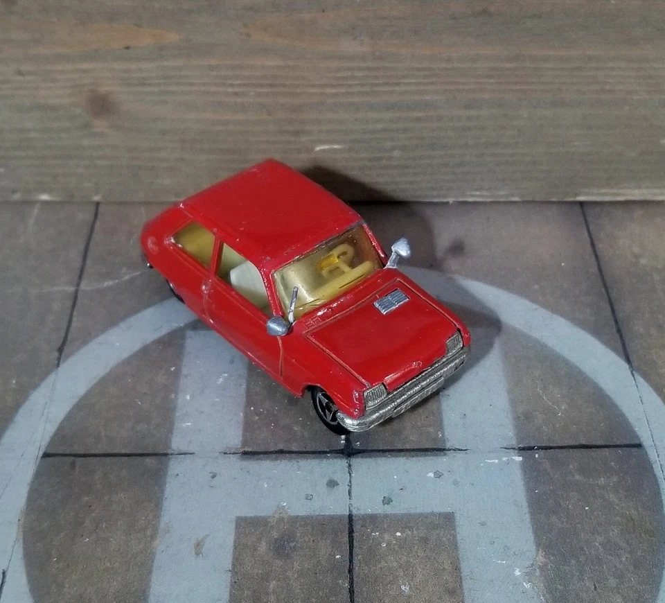 MAJORETTE N°257 RENAULT 5 R5 ROSSA 1^Serie Made in France 1973 Scala 1:55 VG+ - Immagine 2 di 4