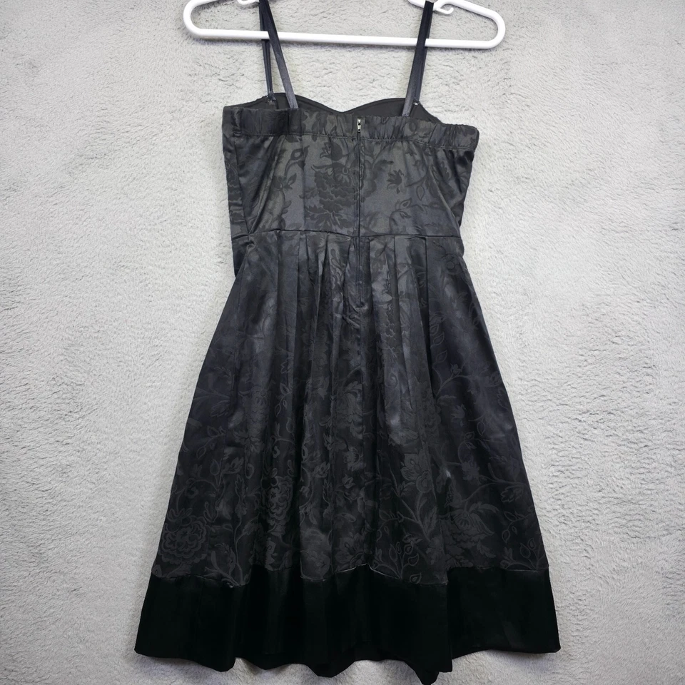 Vestido Speechless Whimsigoth Mujer 13 Plisado Satén Babydoll Brocado Floral Foto 3 de 4