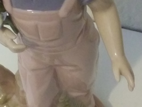 Nadal Girl Figurine Flowers Cat Kitten Butterfly 9" Tall Made in Spain 2320 EUC - Picture 7 of 12