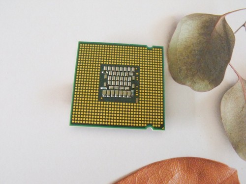 Intel Core 2 Duo E6550 2.33GHz Dual-Core (GH552AV) Processor Socket LGA 775 - Picture 5 of 5