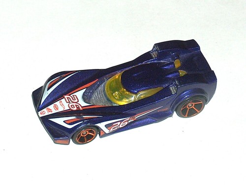 2009 Mattel Hot Wheels 1/64 Die-cast Purple #26 Scoopa Di Fuego 1186 MJ 1 NL F35 - Afbeelding 1 van 5