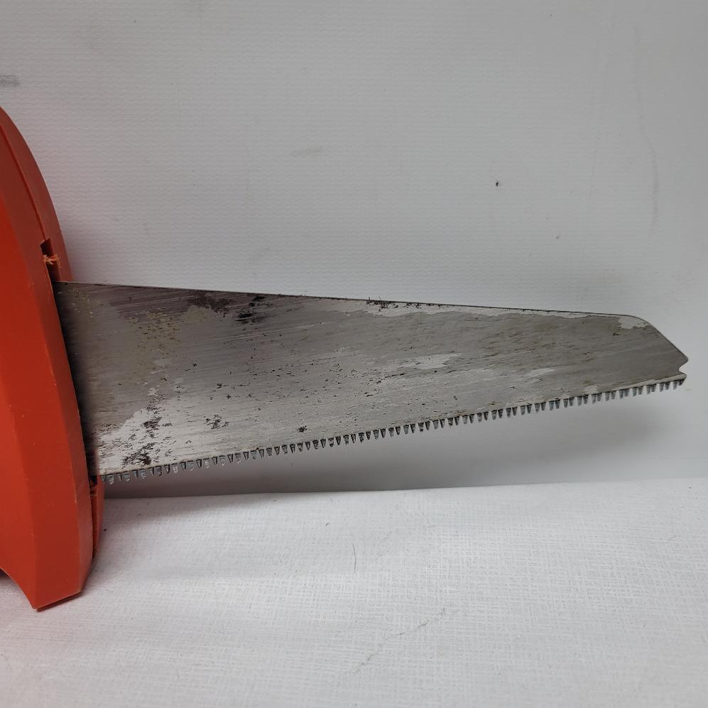 BLACK & DECKER PHS550 3.4 AMP POWERED HAND SAW (me hb) (PDS024222)